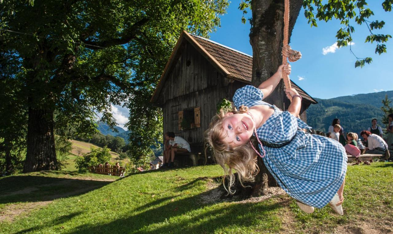Lutzmannhof Villa เอิร์ดนิง ภายนอก รูปภาพ