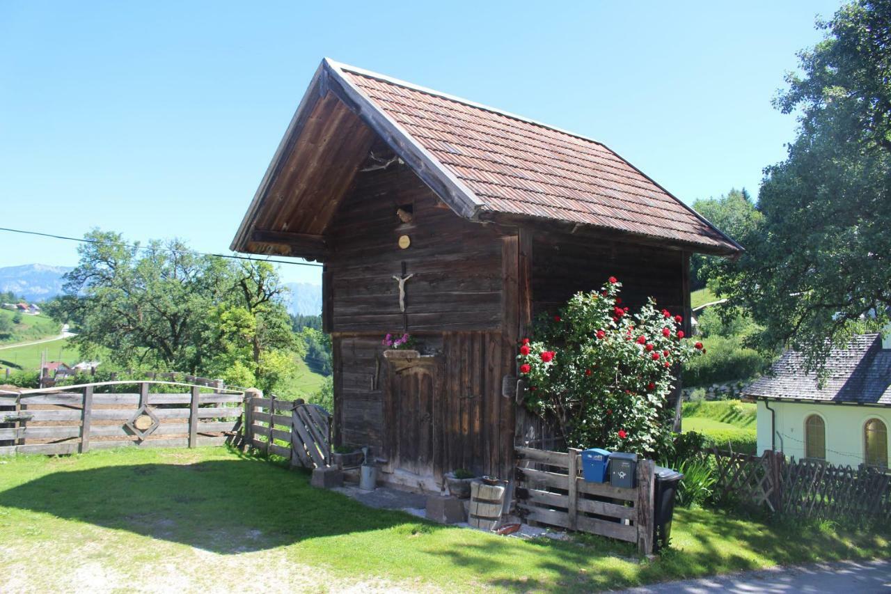 Lutzmannhof Villa เอิร์ดนิง ภายนอก รูปภาพ
